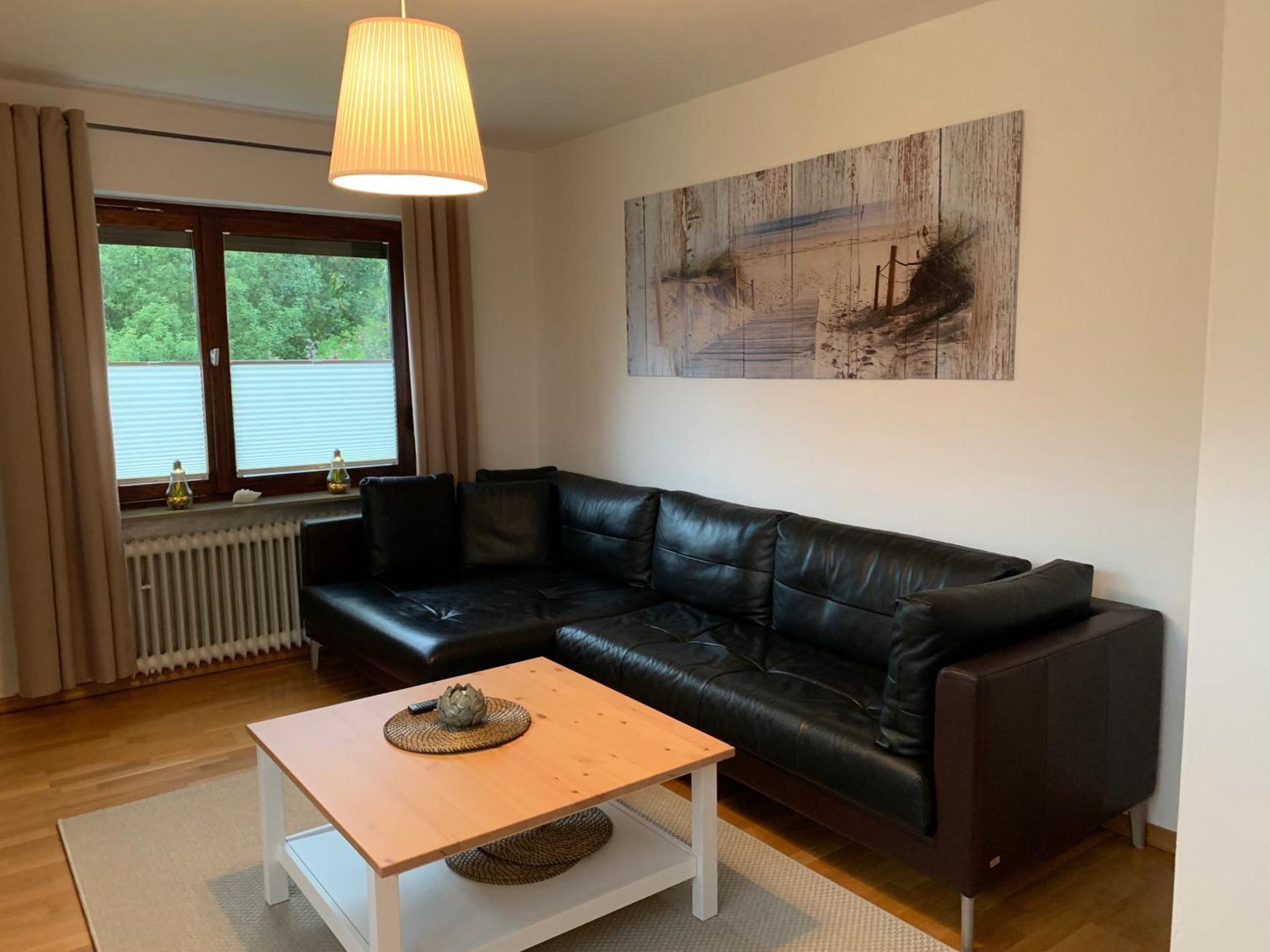 Ferienwohnung Mit Balkon Und Eingezaeunten Garten Aurich Exterior foto